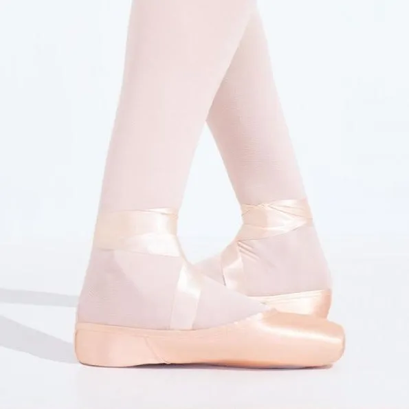 Demi Pointe Shoe T